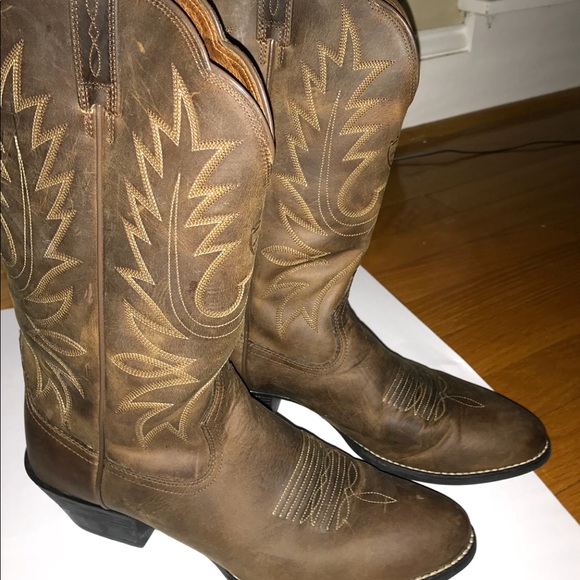 Ariat Shoes - Ariat Women’s Heritage R-Toe Western boot